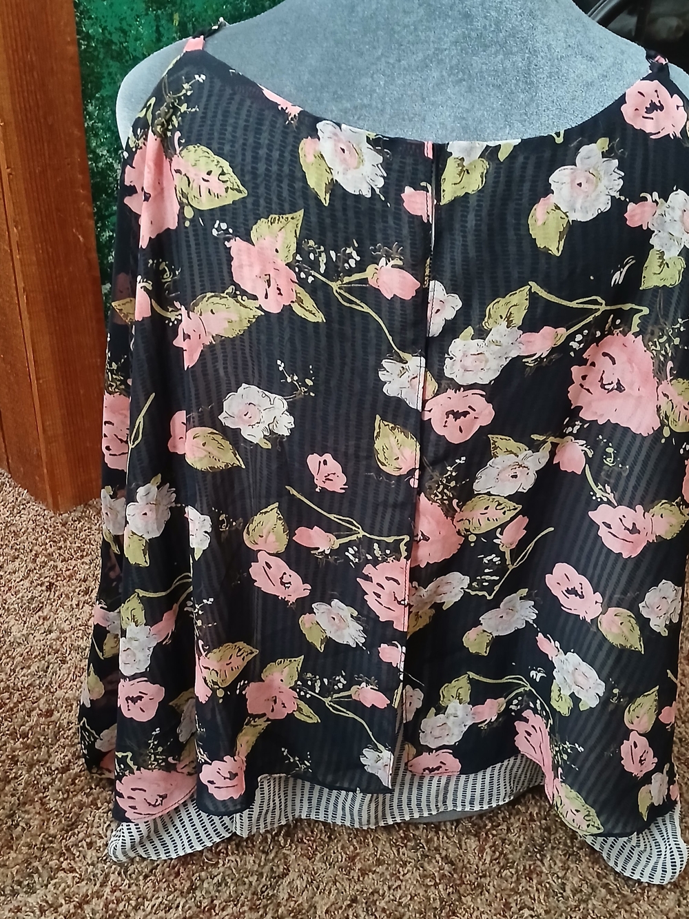 torrid Black Floral Camisole with Pink & Cream Blooms - Picture 4 of 5